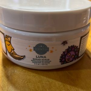Lina Sugar Scrub